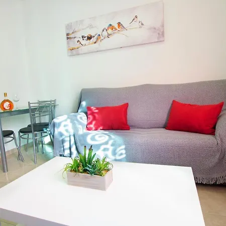 F&m 'con Terraza Y Tranquilidad' דירה *